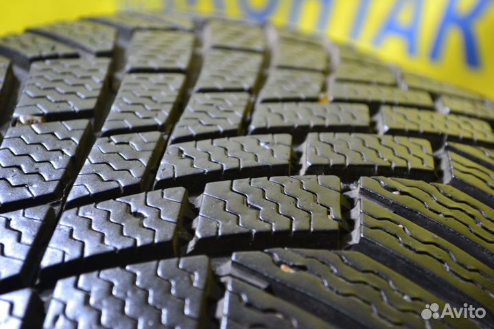 Continental ContiVikingContact 7 235/45 R18
