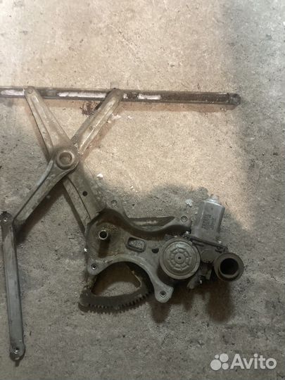 Стеклоподъемник