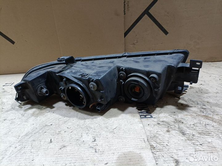 Фара левая Mitsubishi Galant EA1A