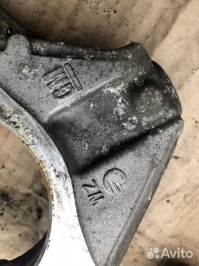 Кулак поворотный цапфа передний Cruze Astra j