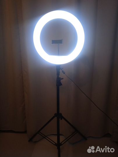 Кольцевая лампа SL-36T 36 см со штативом