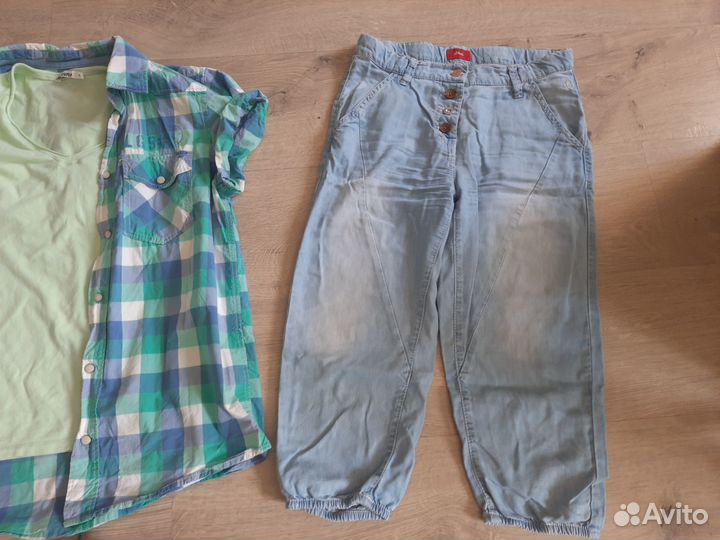 Пакетом на девушку