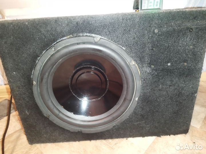Сабвуфер LADA