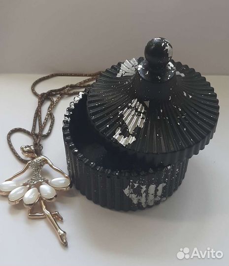 Интерьерные изделия из гипса