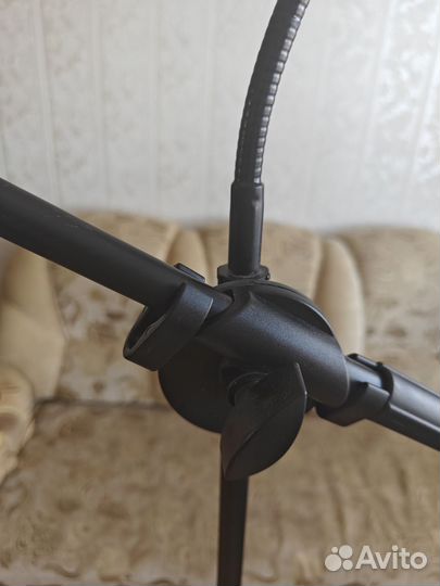 Микрофонная стойка