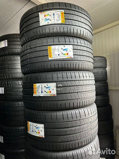 Pirelli P Zero PZ4 285/35 R23 и 325/30 R23