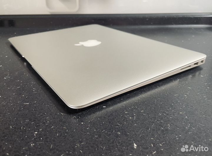 Apple MacBook Air 13 / 2014 / intel i5 / 4/256gb