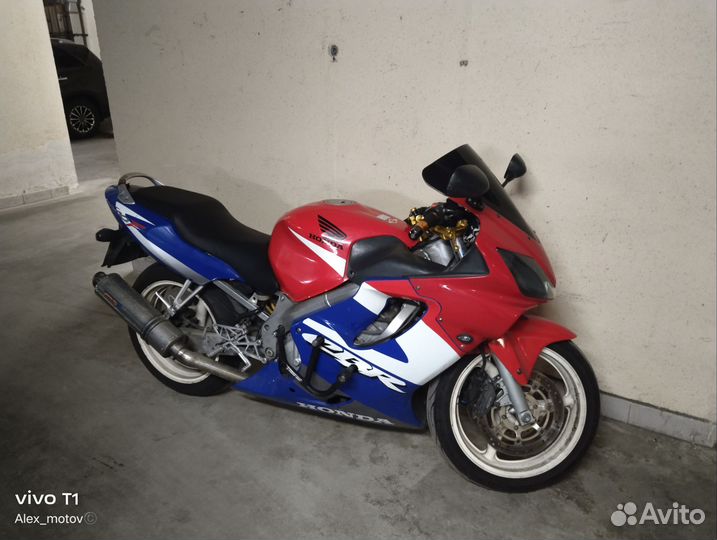 Honda cbr 600 f4i