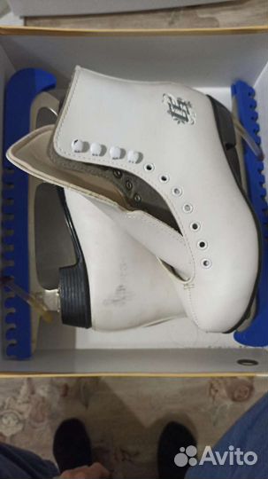 Коньки фигурные