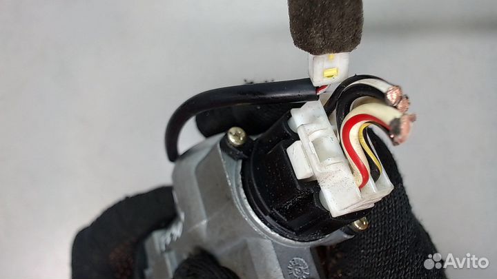 Замок зажигания Nissan Almera Tino, 2003