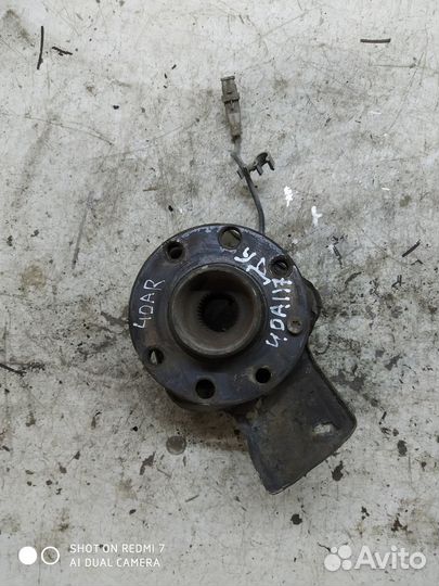 Ступица передняя правая Opel Astra GTC H