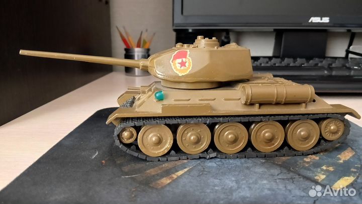 Модель танка Т-34 СССР метал