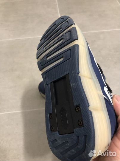 Кроссовки роллеры