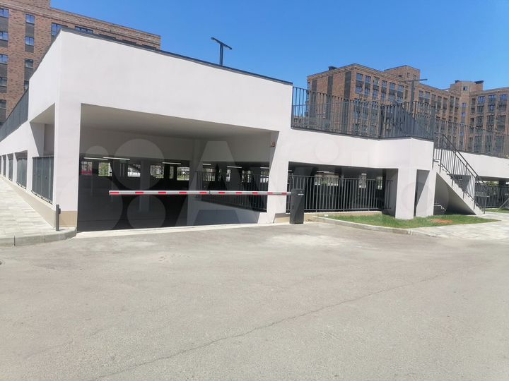 Машиноместо, 14 м²