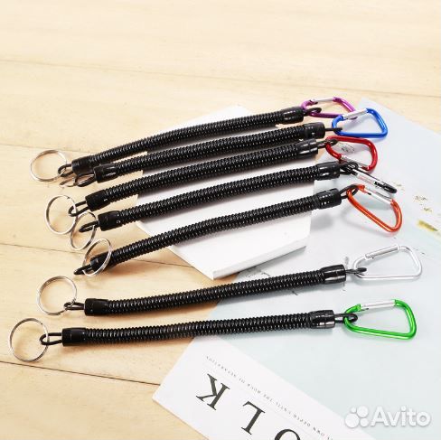 Пружинный шнур с карабином и кольцом