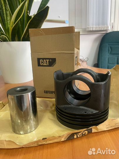 Поршень Caterpillar C15 BXS 232-6557