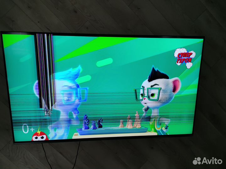 Продам битый тв Samsung UE55NU8070