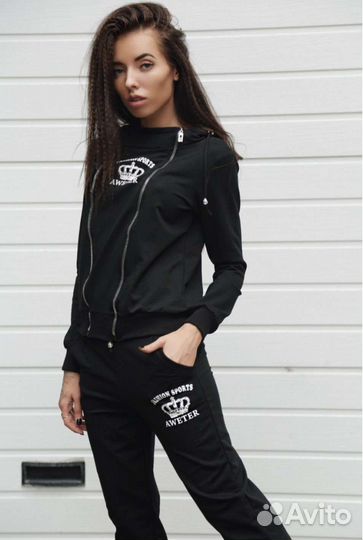 Костюм спортивный