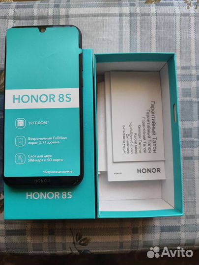 Продаю телефон honor 8S