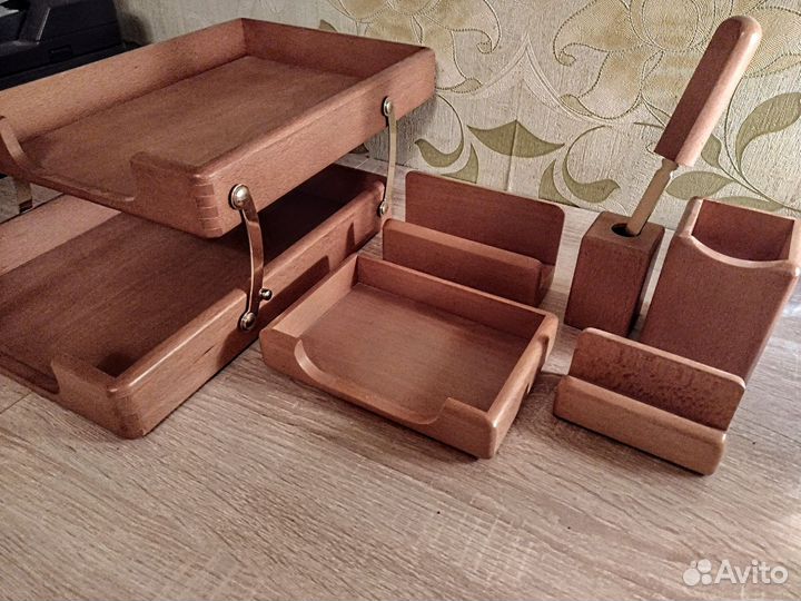 Настольный набор из дерева из 7 предметов