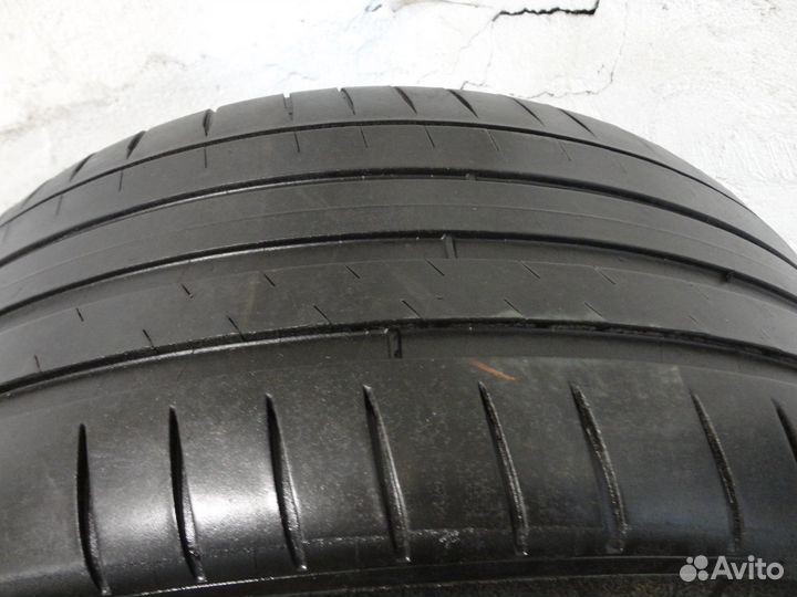 Michelin Pilot Sport 4 245/45 R18