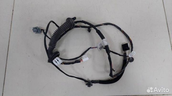 Проводка двери Hyundai Solaris 2010-2017