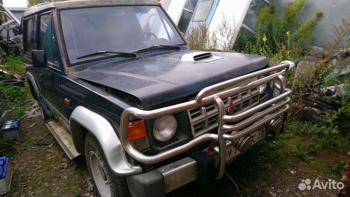 Разбираю Mitsubishi Pajero I