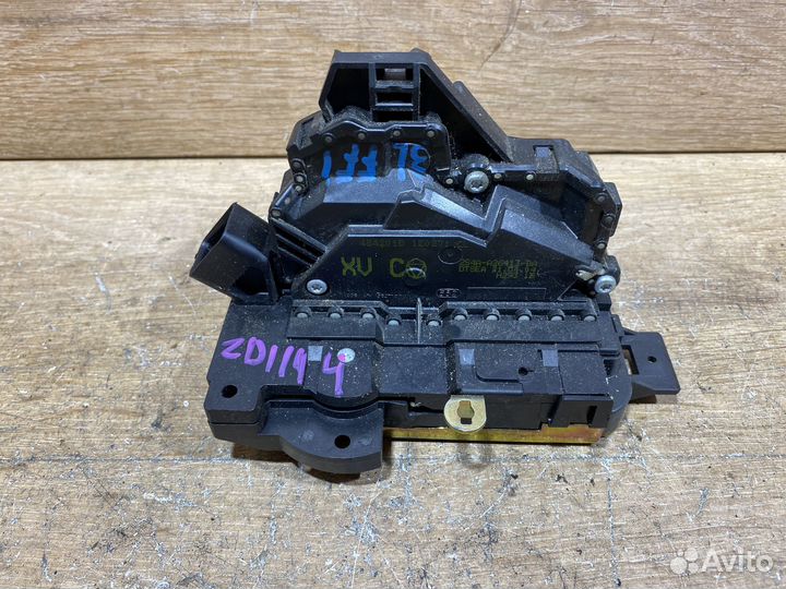 Замок задней левой двери Ford Focus 1 ZD114