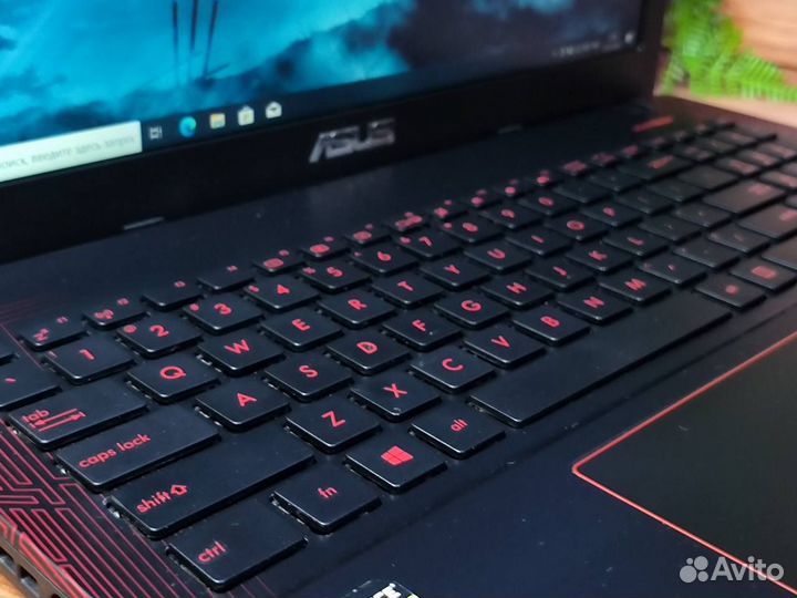 Ноутбук Asus i7-4720HQ/8gb/SSD256/GTX950