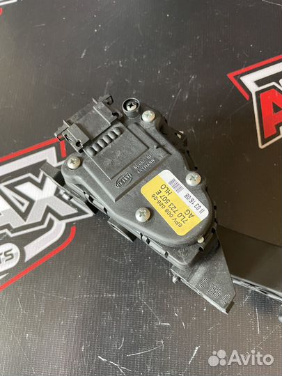 Педаль газа 7L0723507E Volkswagen Touareg 7L