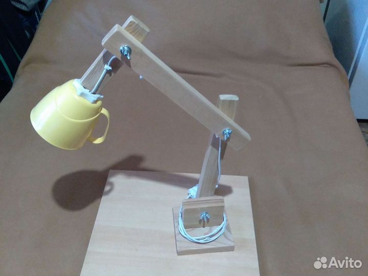 Лампа настольная