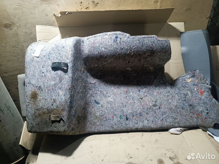 Обшивка багажника право фокус 2 седан