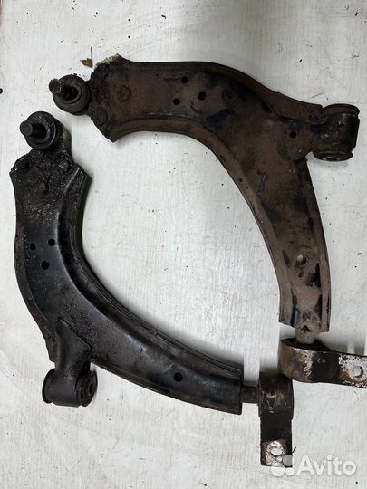 Рычаг передний левый правый Lifan Breez 520 Бриз