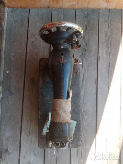 Швейная машинка Зингер