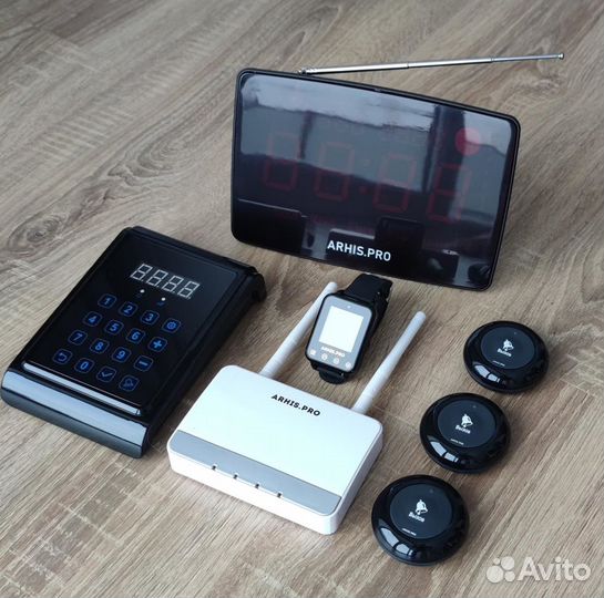 Кнопка вызова персонала, часы, табло, пуль, репите