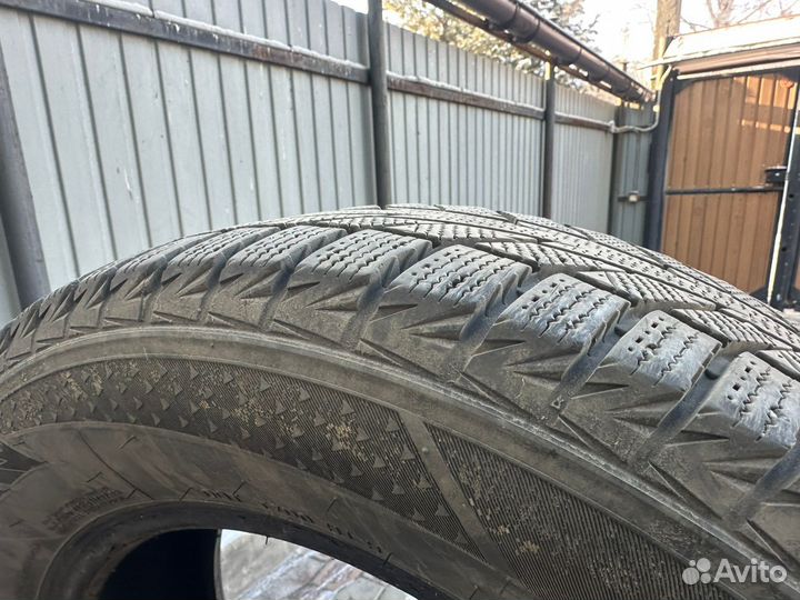 Hankook Winter I'Cept IZ2 205/65 R16