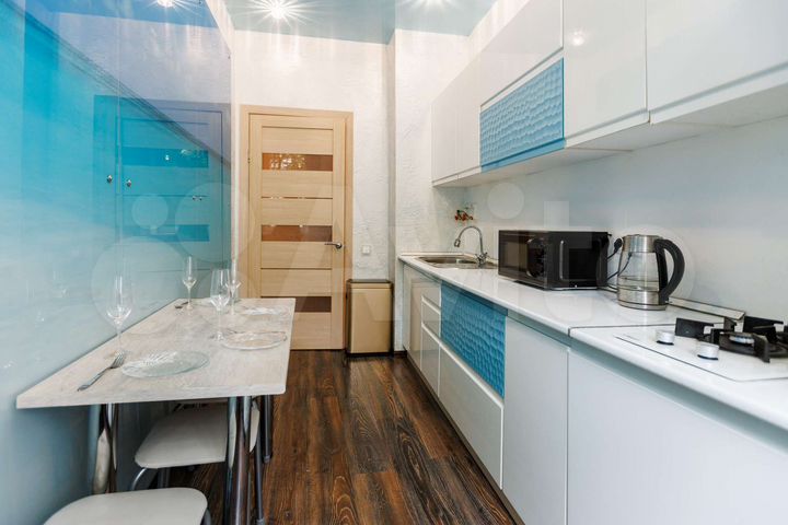 2-к. квартира, 52 м², 2/4 эт.