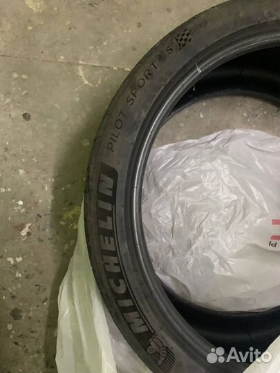 Michelin Pilot Sport 4 S 275/35 R21