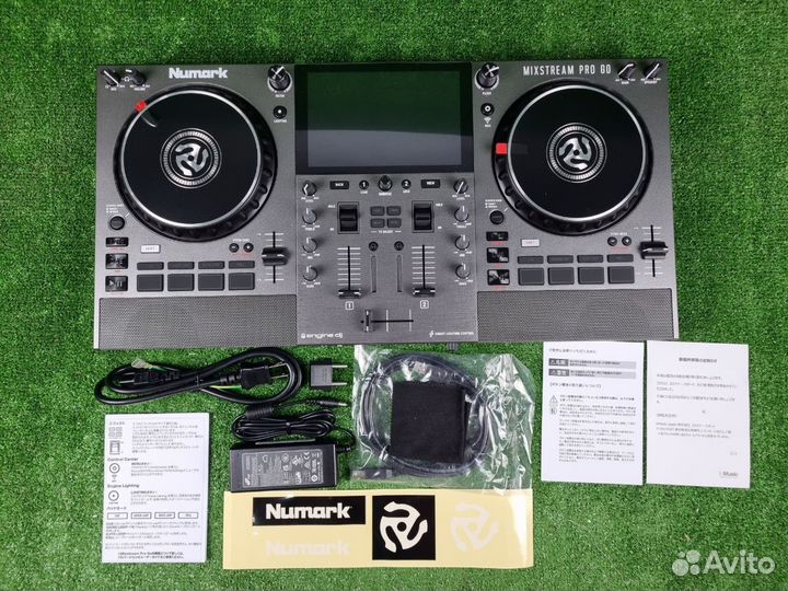 DJ-контроллер Numark Mixstream Pro GO