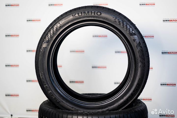 Kumho Ecsta PS71 235/45 R17 97Y