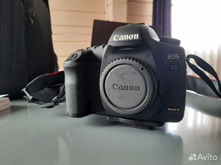 Камера Canon EOS 5D Mark II