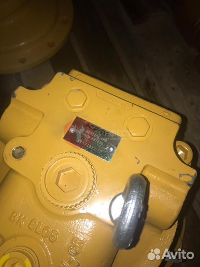 Гидромотор поворота Komatsu PC450LC-7