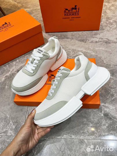 Комфортная обувь Hermes для ярких образов