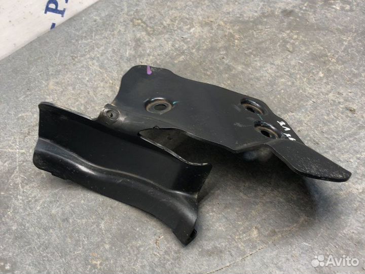 Щиток защита Bmw X6 E71 N55B30 2012