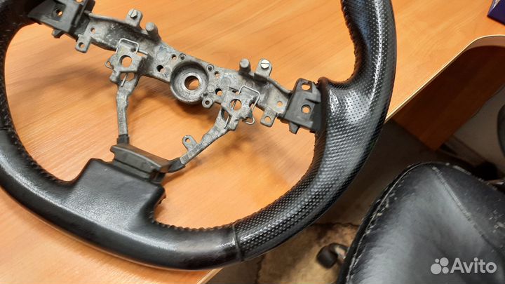 Рулевое колесо Toyota RAV 4