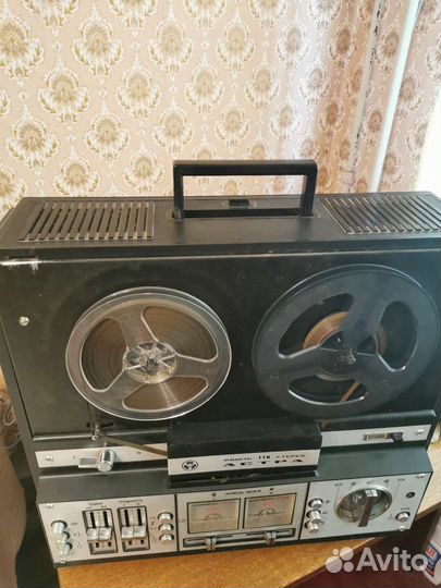 Катушечный магнитофон Астра 110