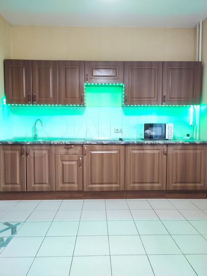 3-к. квартира, 85 м², 1/17 эт.