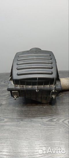 Корпус воздушного фильтра Opel Omega B 1994