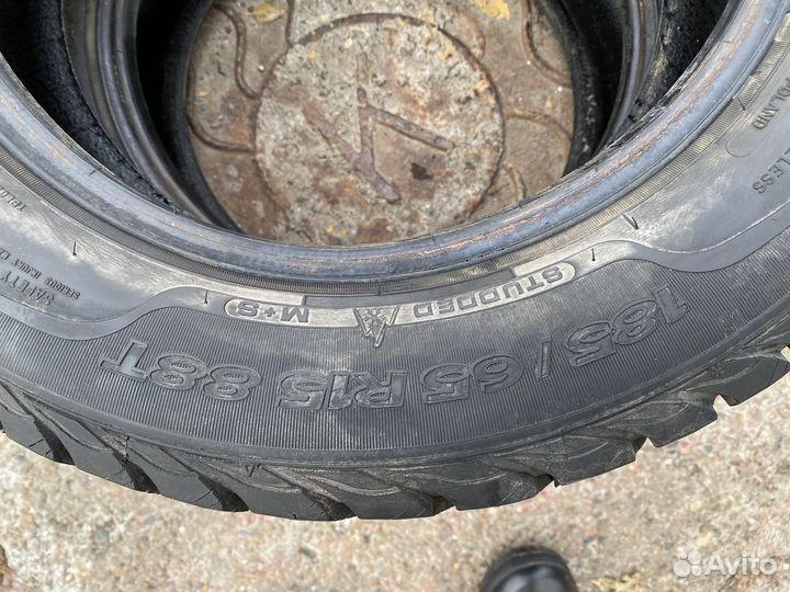 Sava Eskimo Stud 185/65 R15