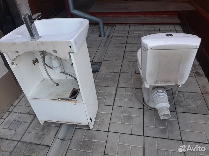 Унитаз и раковина б/у